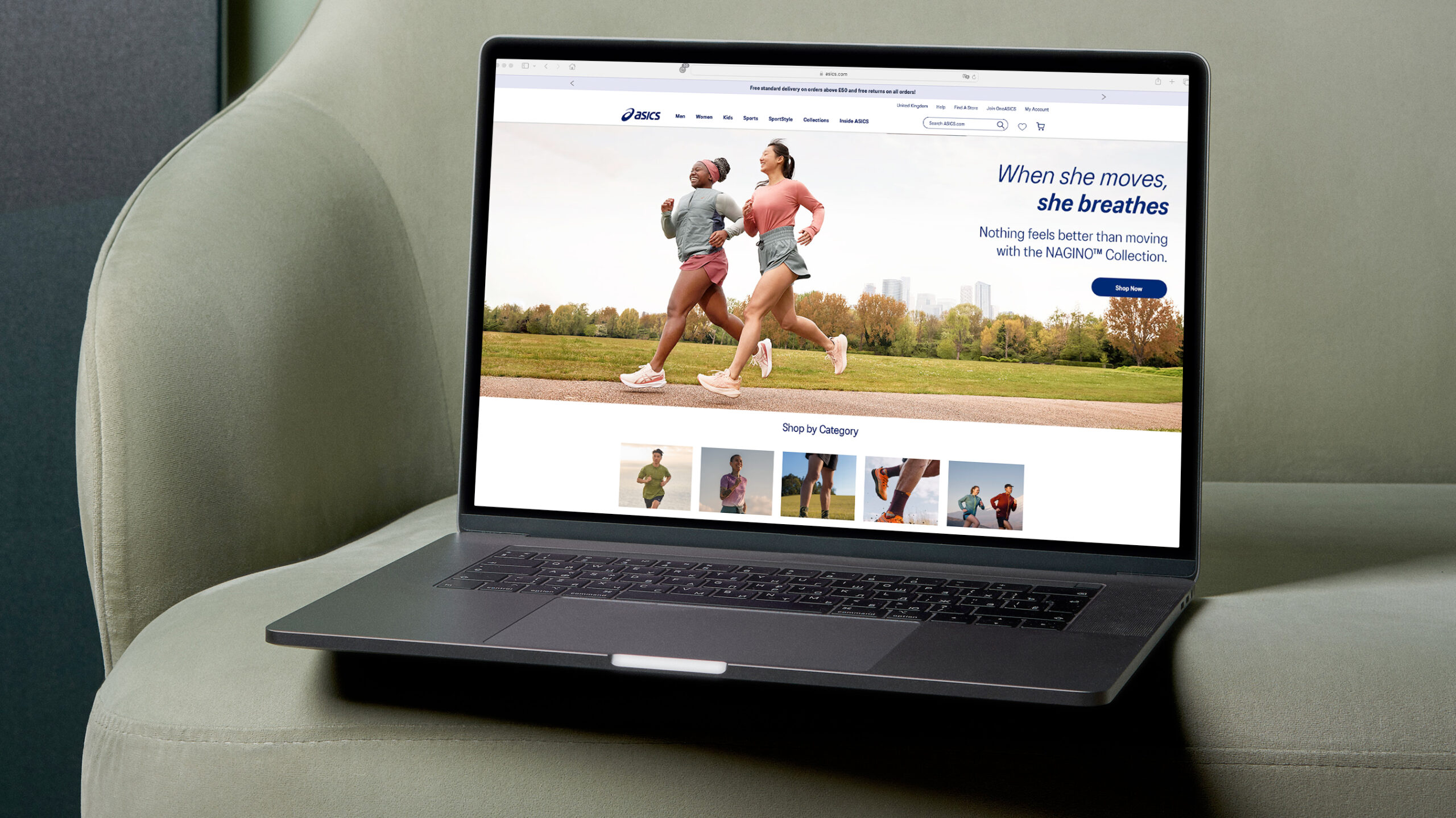 Macbook_Sofa_Website mockup